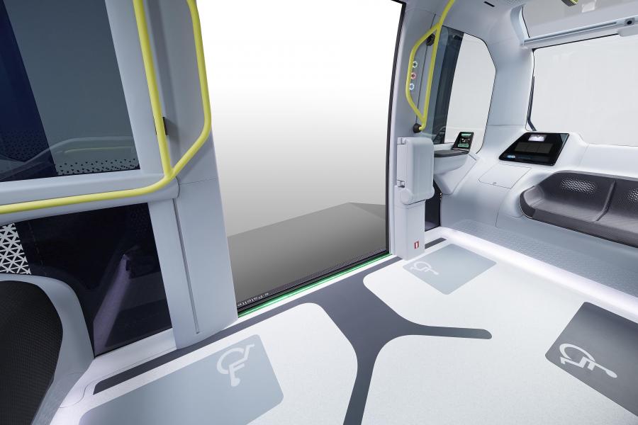 Интерьер Toyota e-Palette 2019 года  (фото 5 из 29)